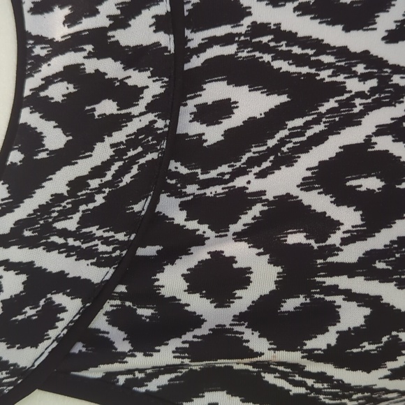 Apt.9 Flowy Summer Tunic Top L Black Red White - Picture 4 of 13